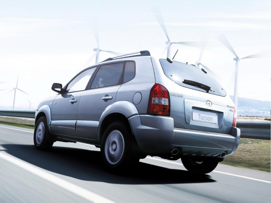  Hyundai Tucson 2004 года  (фото 3 из 74)
